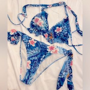 Large blue floral bikini set, worn once